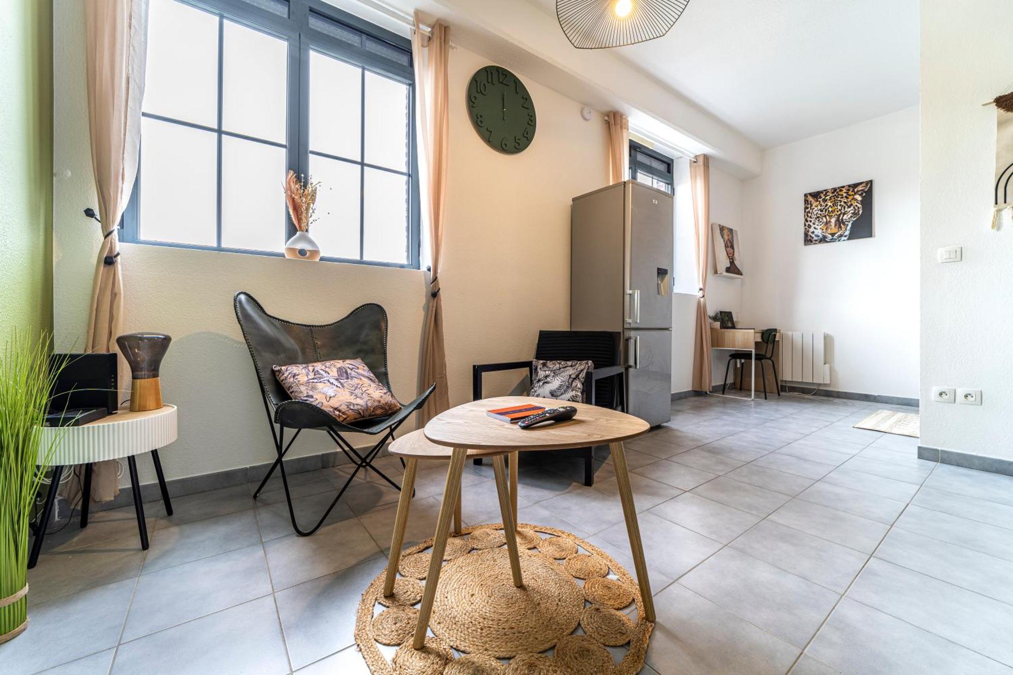 Stay Cosy Lille I Tourcoing - Appartement - Hypercentre - Parking Securise - Wifi - Netflix - Cuisine Ngoại thất bức ảnh